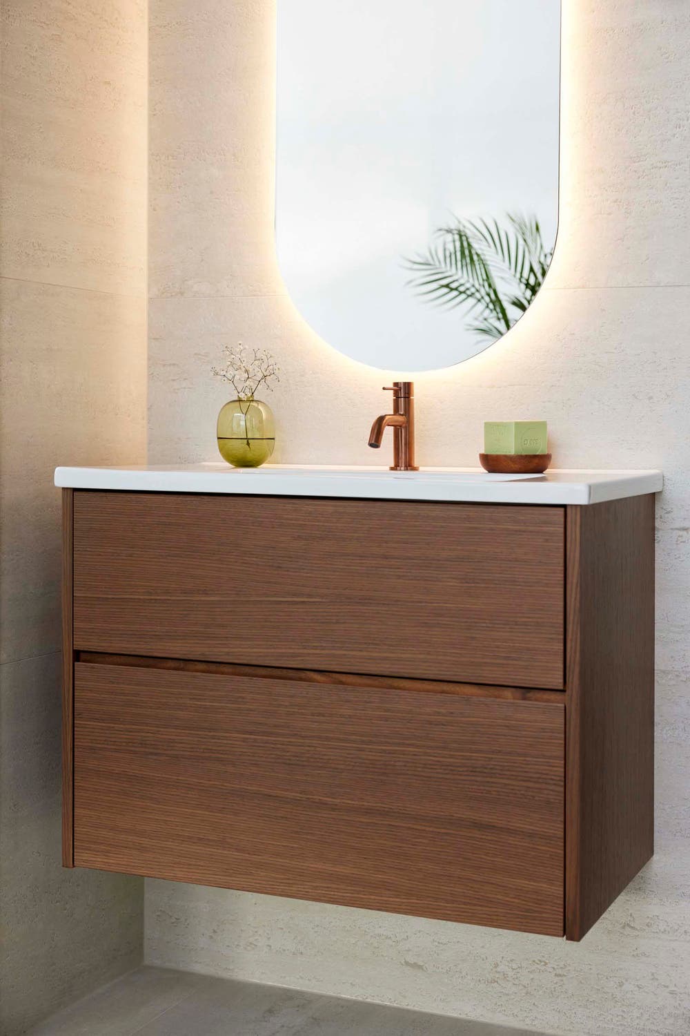 Dinamika Travertino. Badrumsmöbler från INR.