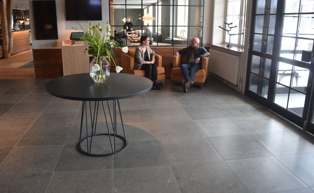 Golfrestaurangen Bistron. Golv: Kalk Classic