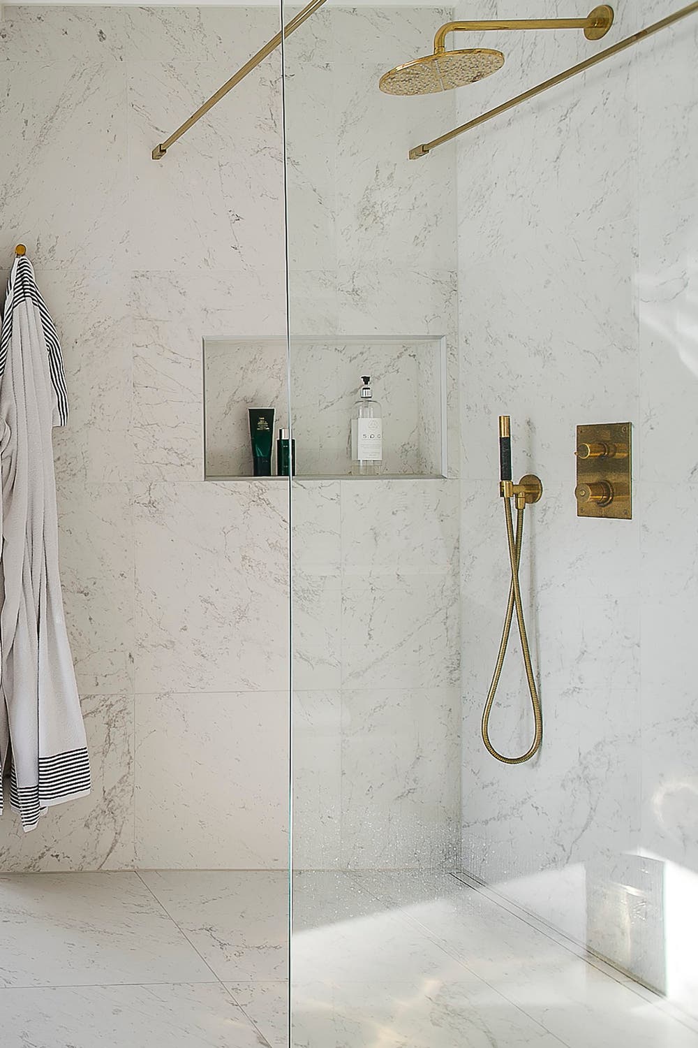 Marmi Carrara naturale (matt yta)